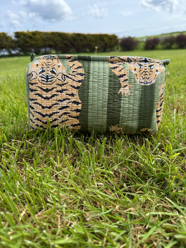 Bags & Travel – Hand-Printed Recycled Cotton Cosmetic Bag Trio (Emerald Indie)